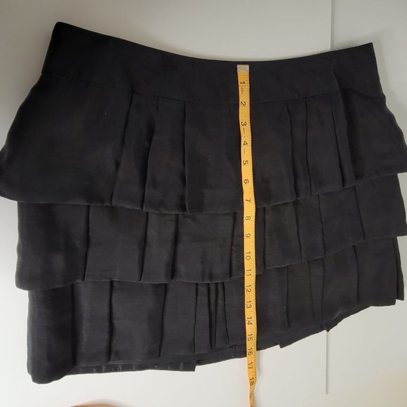 Banana Republic Pleated Layered Mini Skirt, Black Size 12, NWOT - Picture 5 of 7